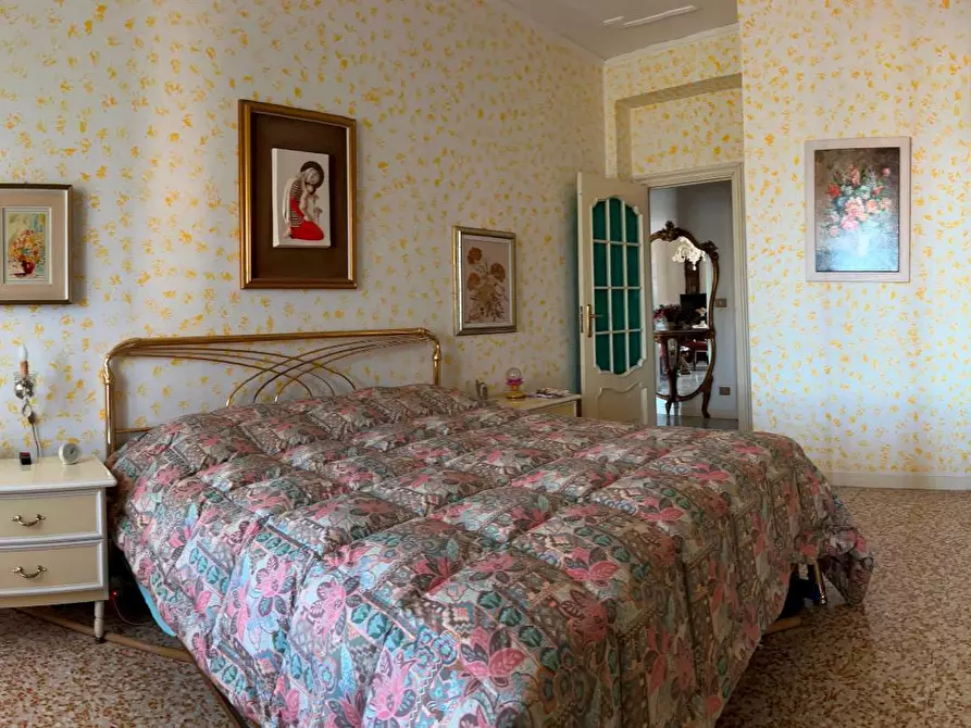 Immagine 14 di Appartamento in vendita  a Savona