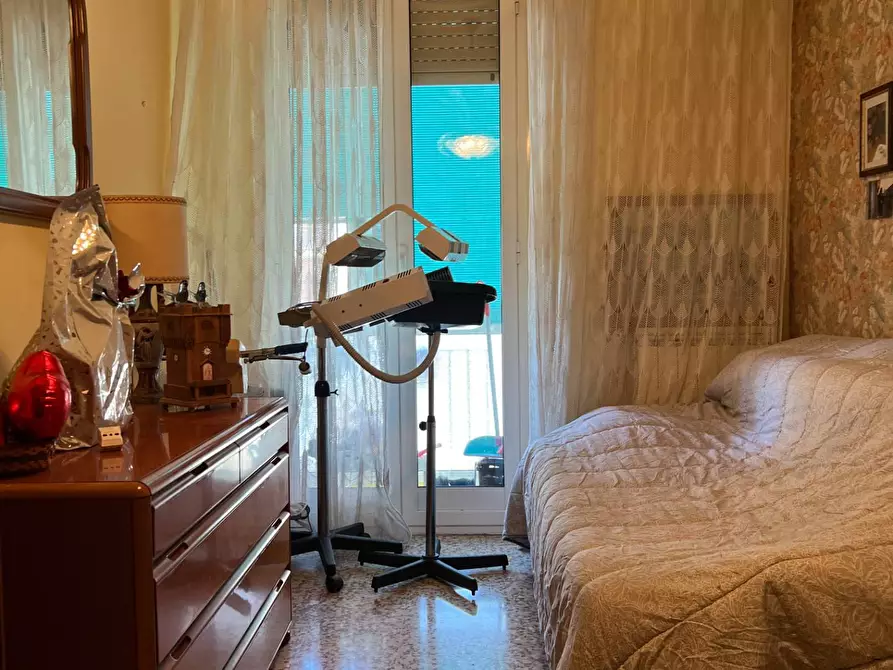 Immagine 17 di Appartamento in vendita  a Savona