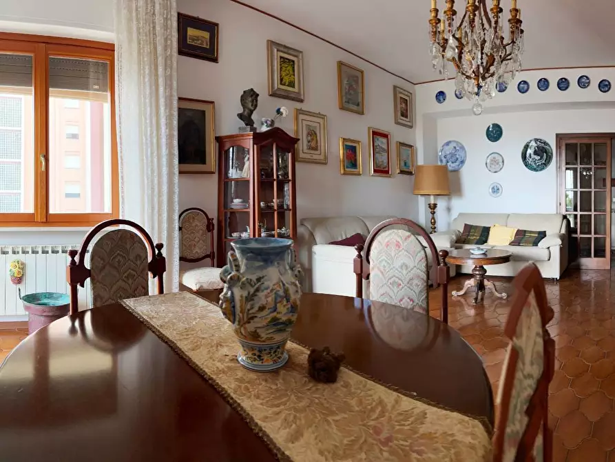 Immagine 4 di Appartamento in vendita  a Savona