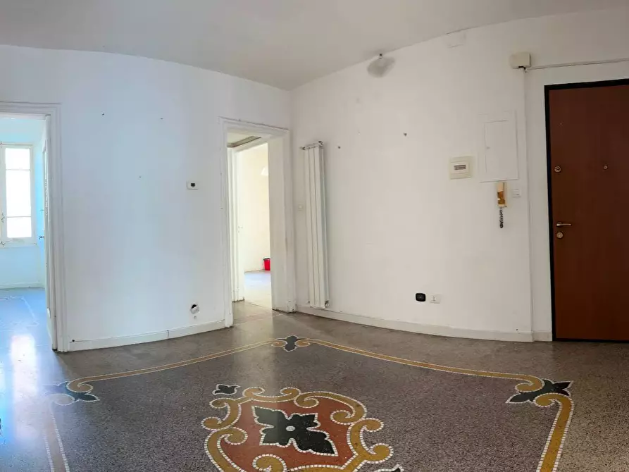 Immagine 2 di Appartamento in vendita  a Savona