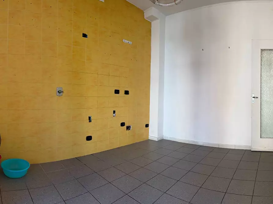 Immagine 7 di Appartamento in vendita  a Savona