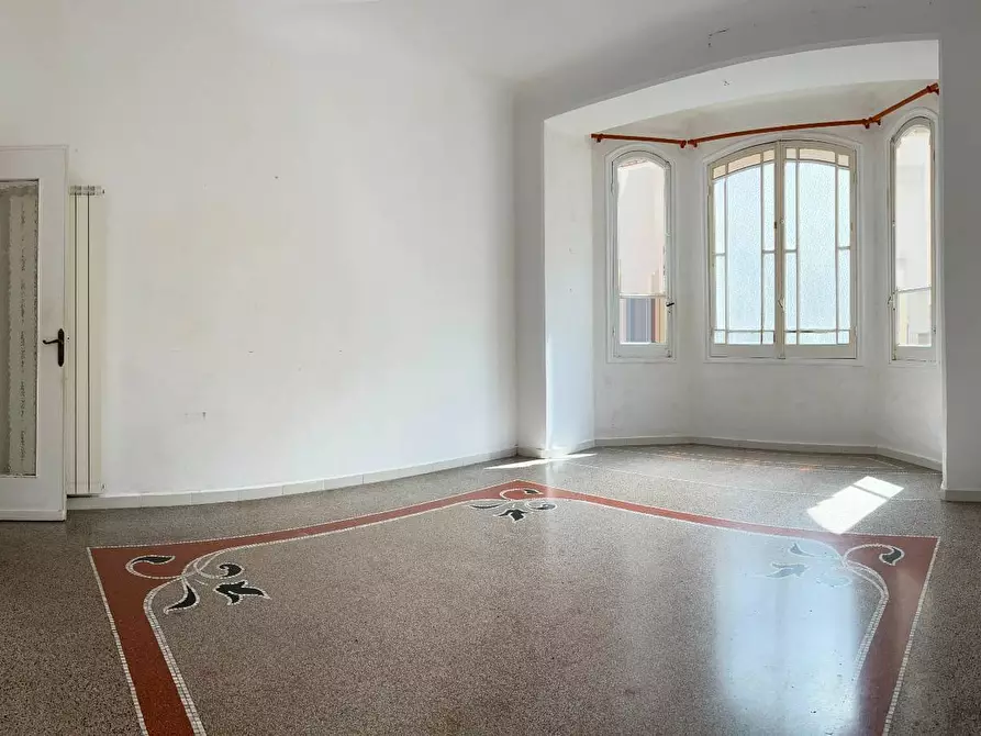 Immagine 1 di Appartamento in vendita  a Savona