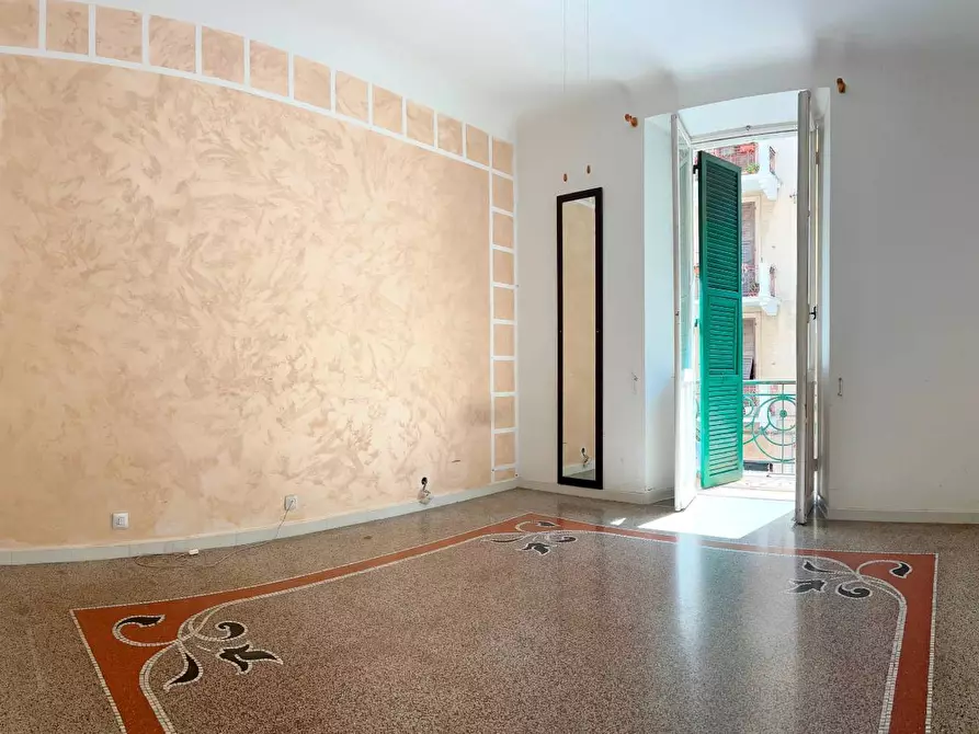 Immagine 11 di Appartamento in vendita  a Savona