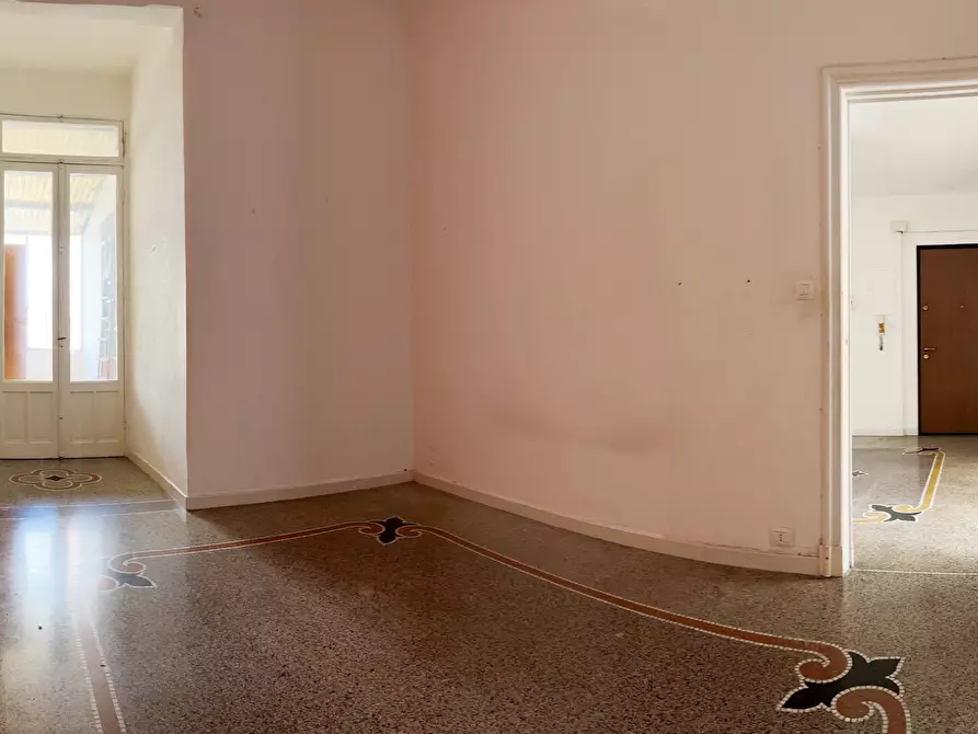 Immagine 14 di Appartamento in vendita  a Savona