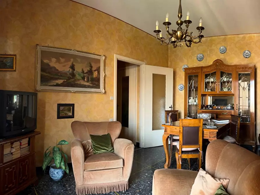 Immagine 3 di Appartamento in vendita  a Savona