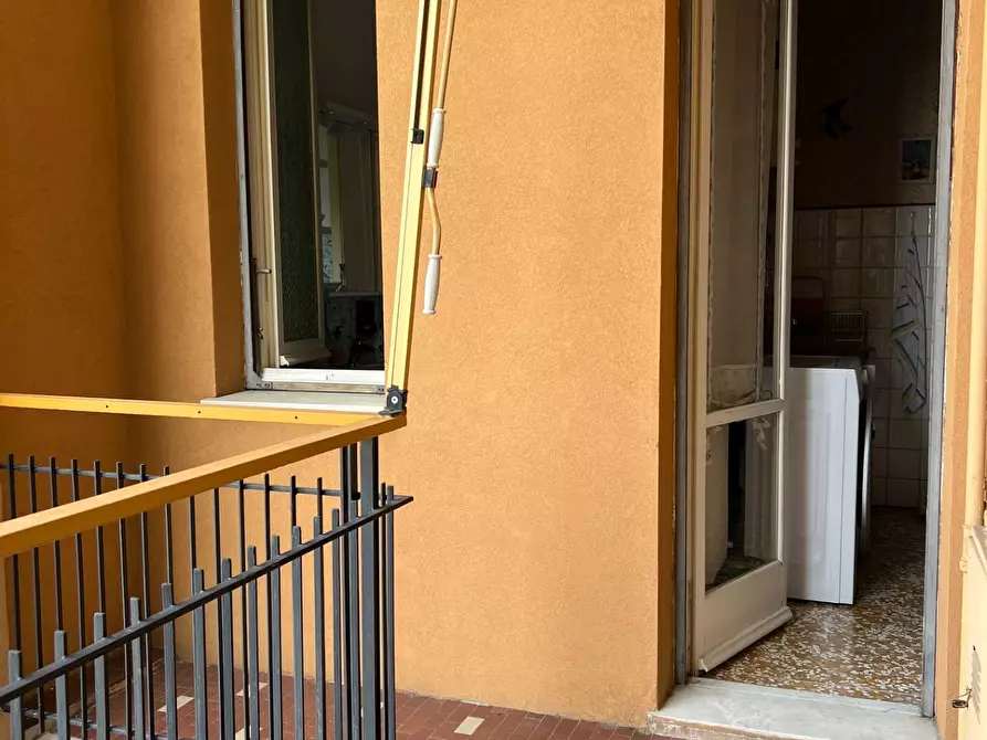 Immagine 5 di Appartamento in vendita  a Savona