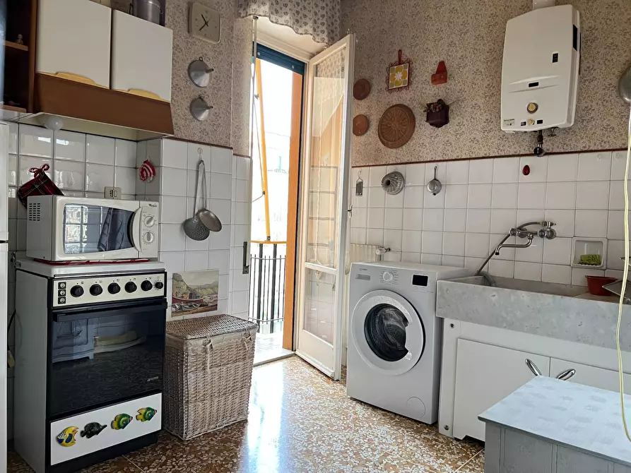 Immagine 9 di Appartamento in vendita  a Savona