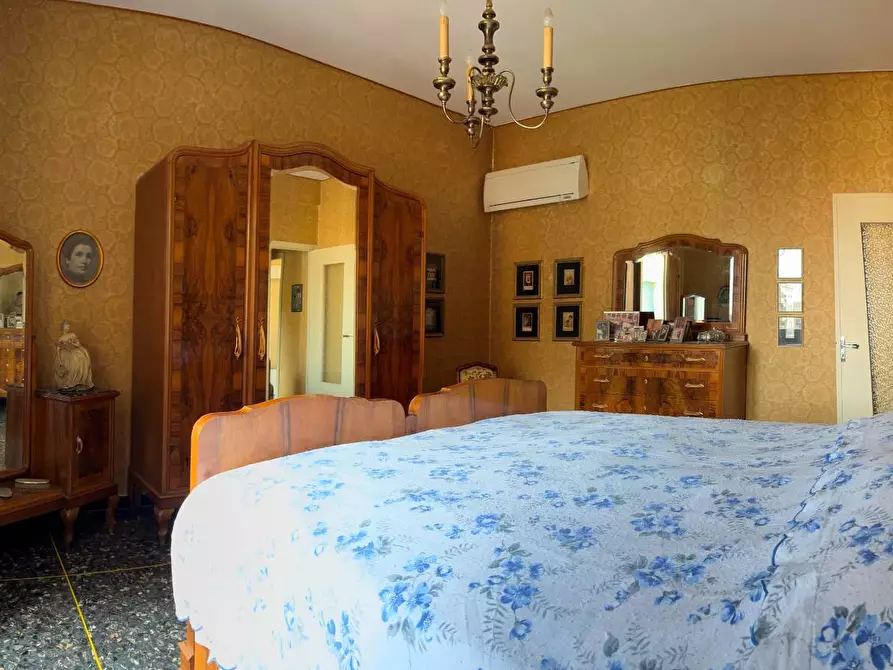 Immagine 14 di Appartamento in vendita  a Savona