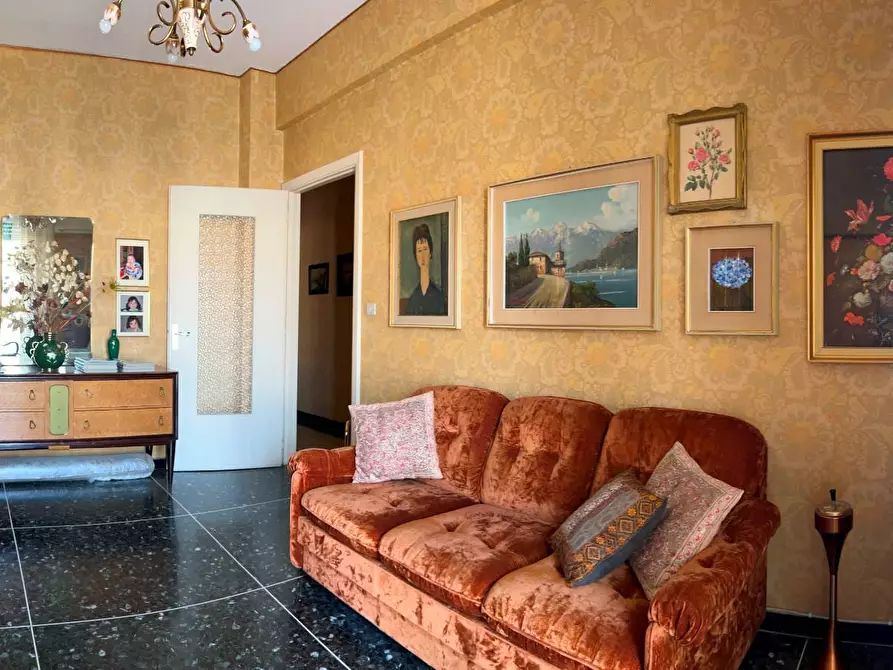 Immagine 18 di Appartamento in vendita  a Savona