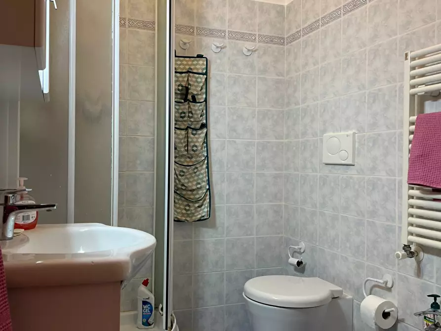 Immagine 19 di Appartamento in vendita  a Savona