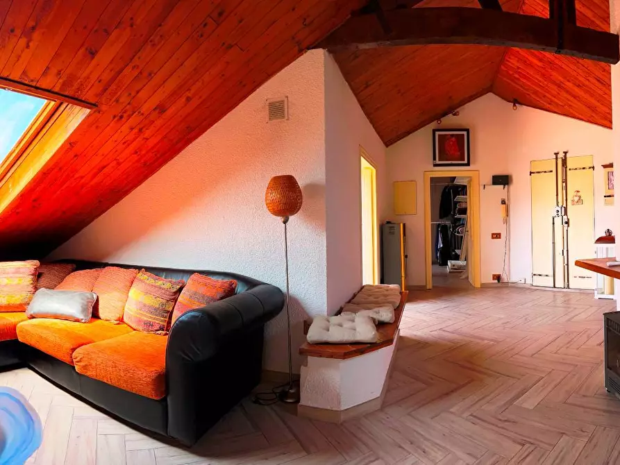 Immagine 2 di Appartamento in vendita  a Savona