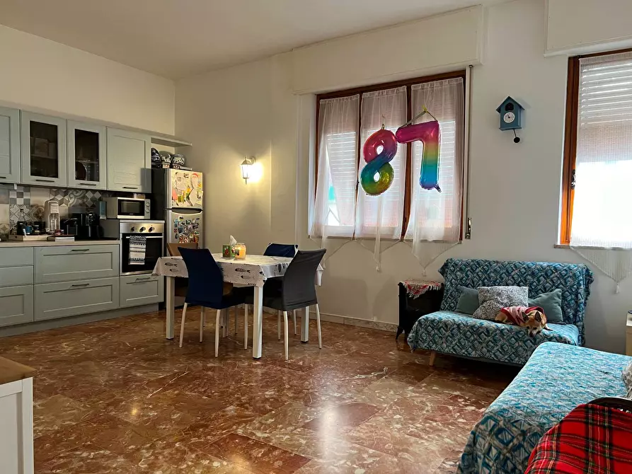 Immagine 5 di Appartamento in vendita  a Savona