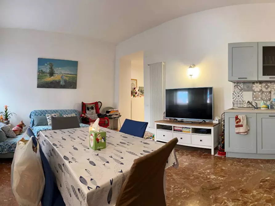 Immagine 4 di Appartamento in vendita  a Savona