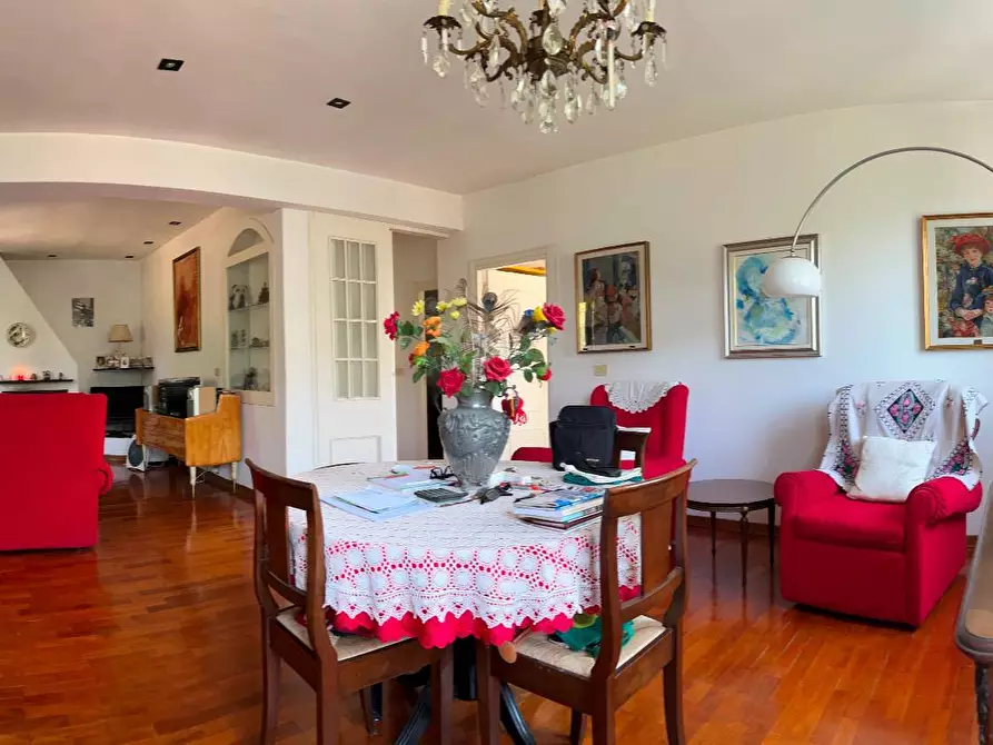 Immagine 2 di Casa indipendente in vendita  a Savona