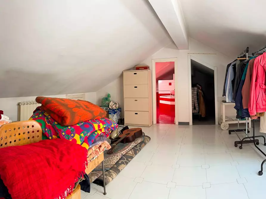 Immagine 11 di Casa indipendente in vendita  a Savona