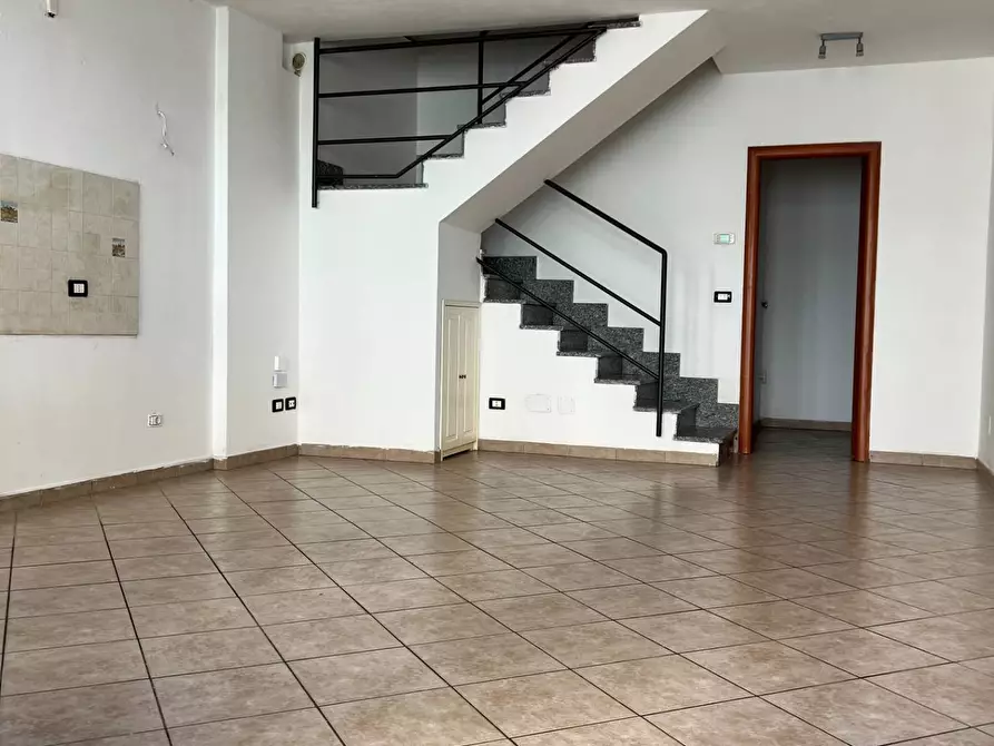 Immagine 4 di Appartamento in vendita  a Savona