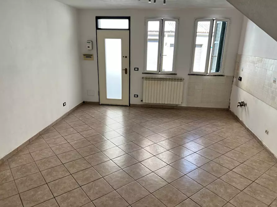 Immagine 10 di Appartamento in vendita  a Savona