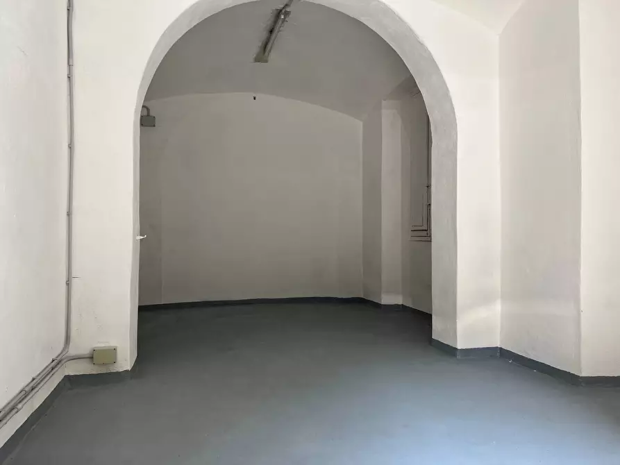 Immagine 7 di Magazzino in affitto  a Savona