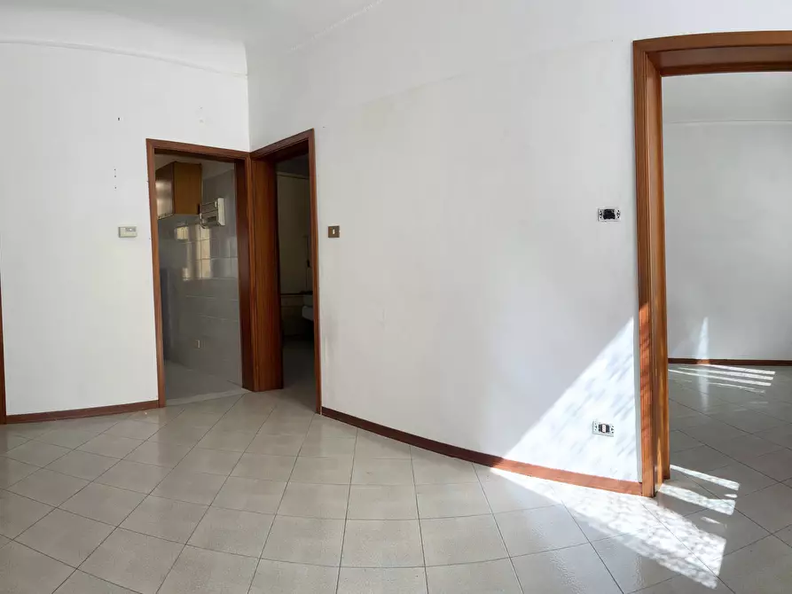 Immagine 1 di Appartamento in vendita  a Savona