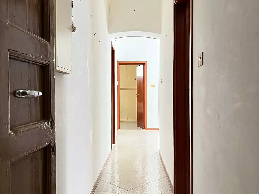 Immagine 11 di Appartamento in vendita  a Savona