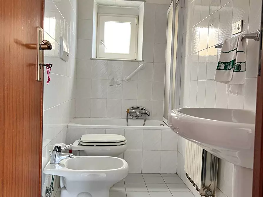 Immagine 19 di Appartamento in vendita  a Savona