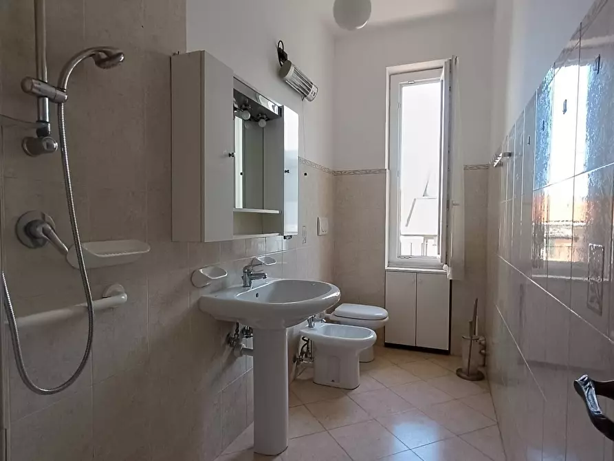 Immagine 15 di Appartamento in vendita  a Savona