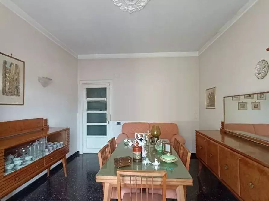 Immagine 11 di Appartamento in vendita  a Savona