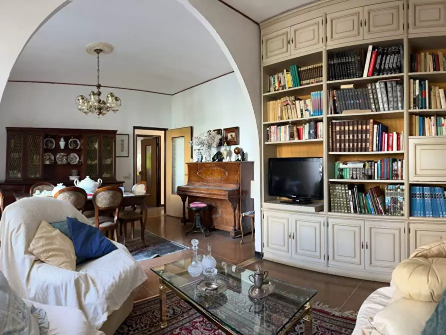 Immagine 10 di Appartamento in vendita  a Savona