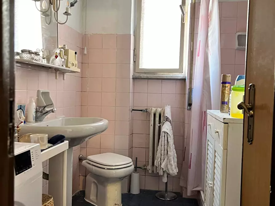 Immagine 18 di Appartamento in vendita  a Savona