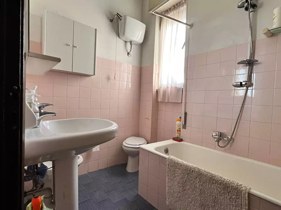 Immagine 19 di Appartamento in vendita  a Savona