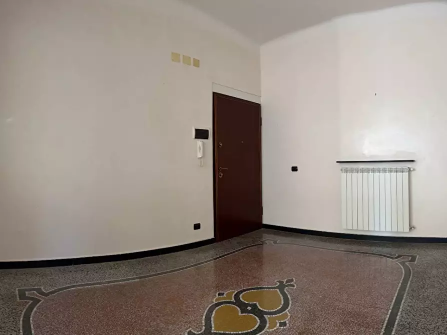 Immagine 3 di Appartamento in vendita  a Savona