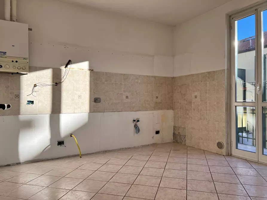 Immagine 4 di Appartamento in vendita  a Savona