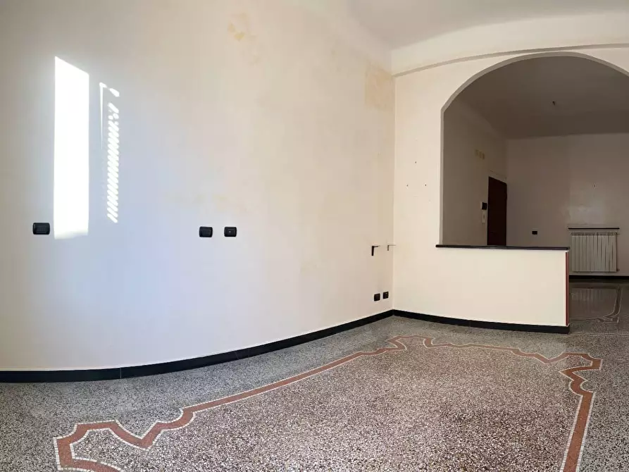 Immagine 11 di Appartamento in vendita  a Savona