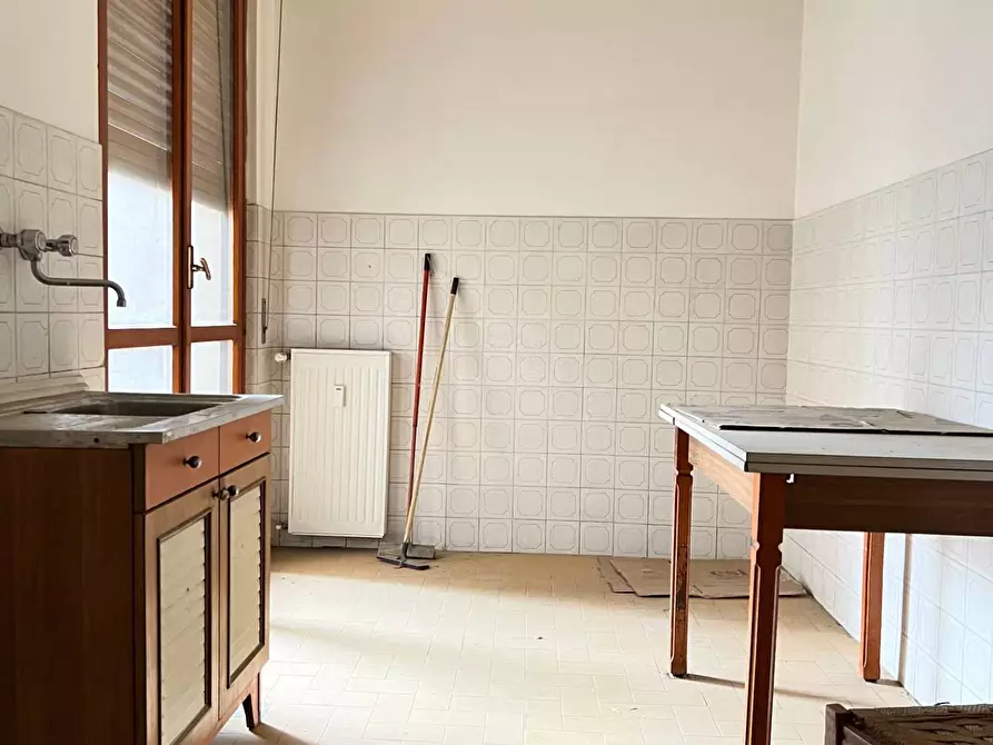 Immagine 3 di Appartamento in vendita  a Savona