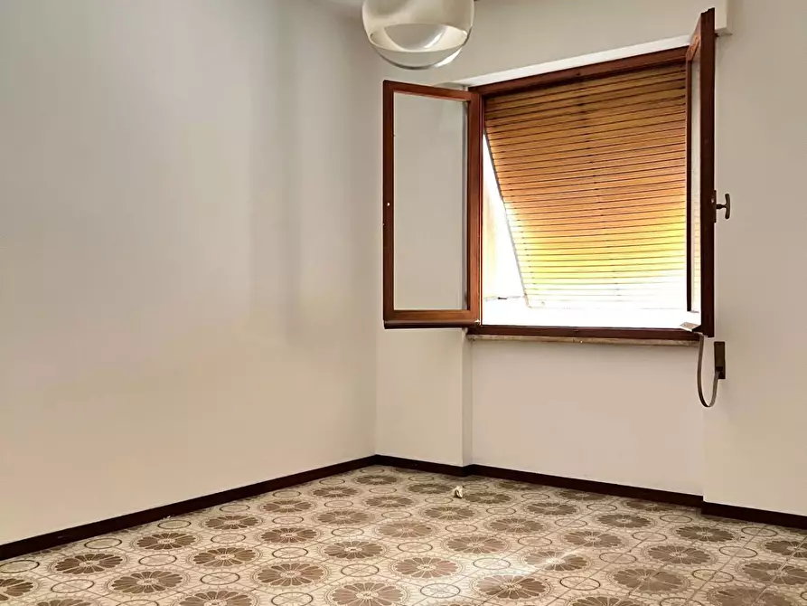 Immagine 5 di Appartamento in vendita  a Savona