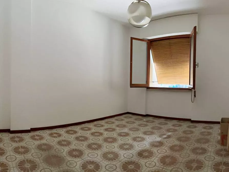 Immagine 6 di Appartamento in vendita  a Savona