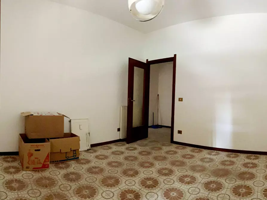 Immagine 8 di Appartamento in vendita  a Savona