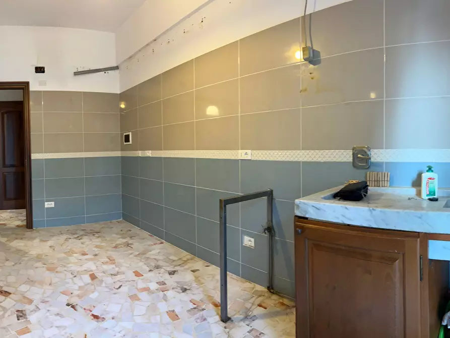 Immagine 7 di Appartamento in vendita  a Savona