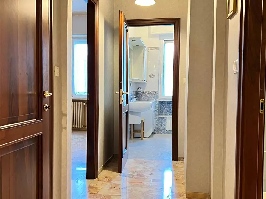 Immagine 11 di Appartamento in vendita  a Savona