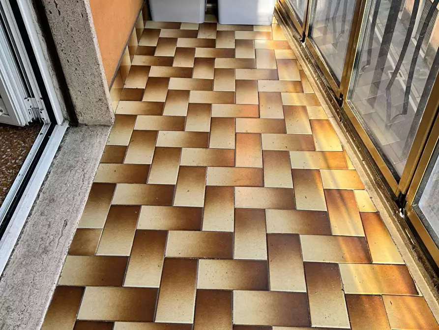 Immagine 4 di Appartamento in vendita  a Savona