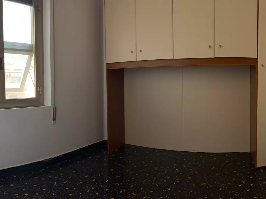 Immagine 13 di Appartamento in vendita  a Savona