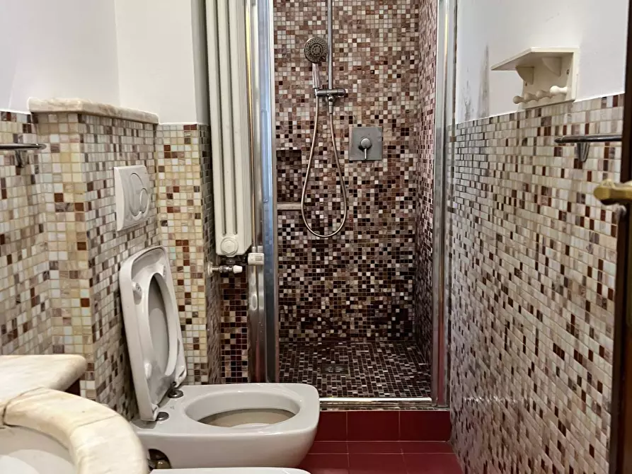 Immagine 15 di Appartamento in vendita  a Savona