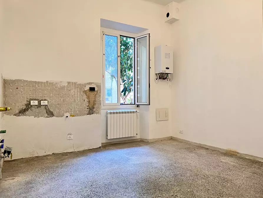 Immagine 6 di Appartamento in vendita  a Savona