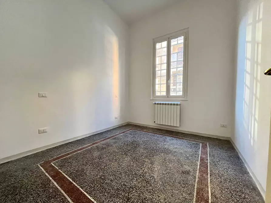 Immagine 7 di Appartamento in vendita  a Savona