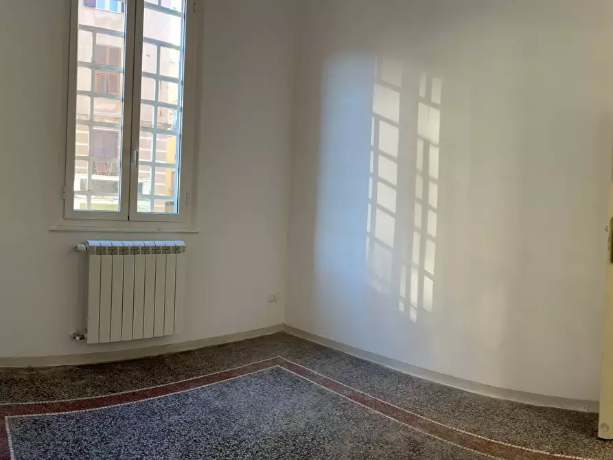 Immagine 9 di Appartamento in vendita  a Savona