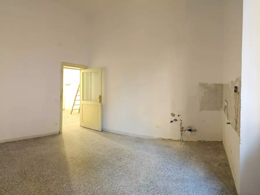 Immagine 5 di Appartamento in vendita  a Savona