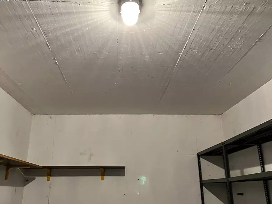 Immagine 15 di Box auto in vendita  a Savona