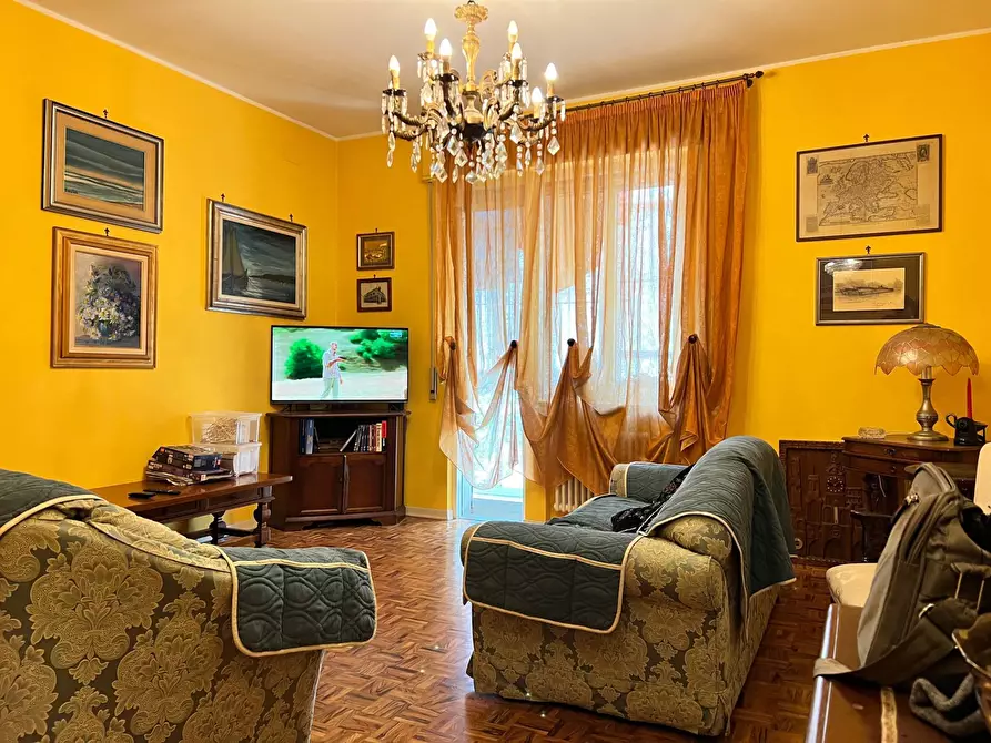 Immagine 11 di Appartamento in vendita  a Savona