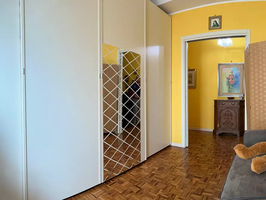 Immagine 17 di Appartamento in vendita  a Savona