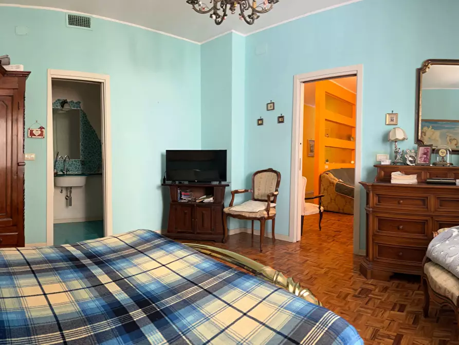 Immagine 20 di Appartamento in vendita  a Savona